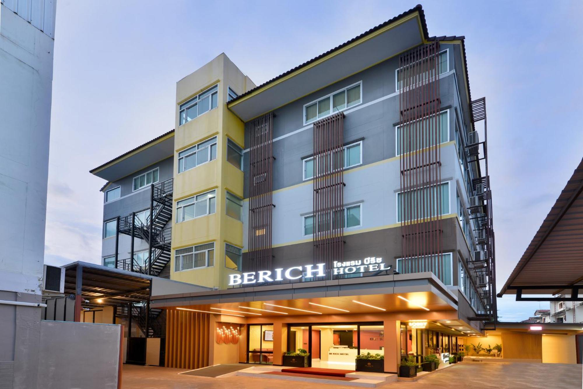 Berich Hotel Tak Exterior photo