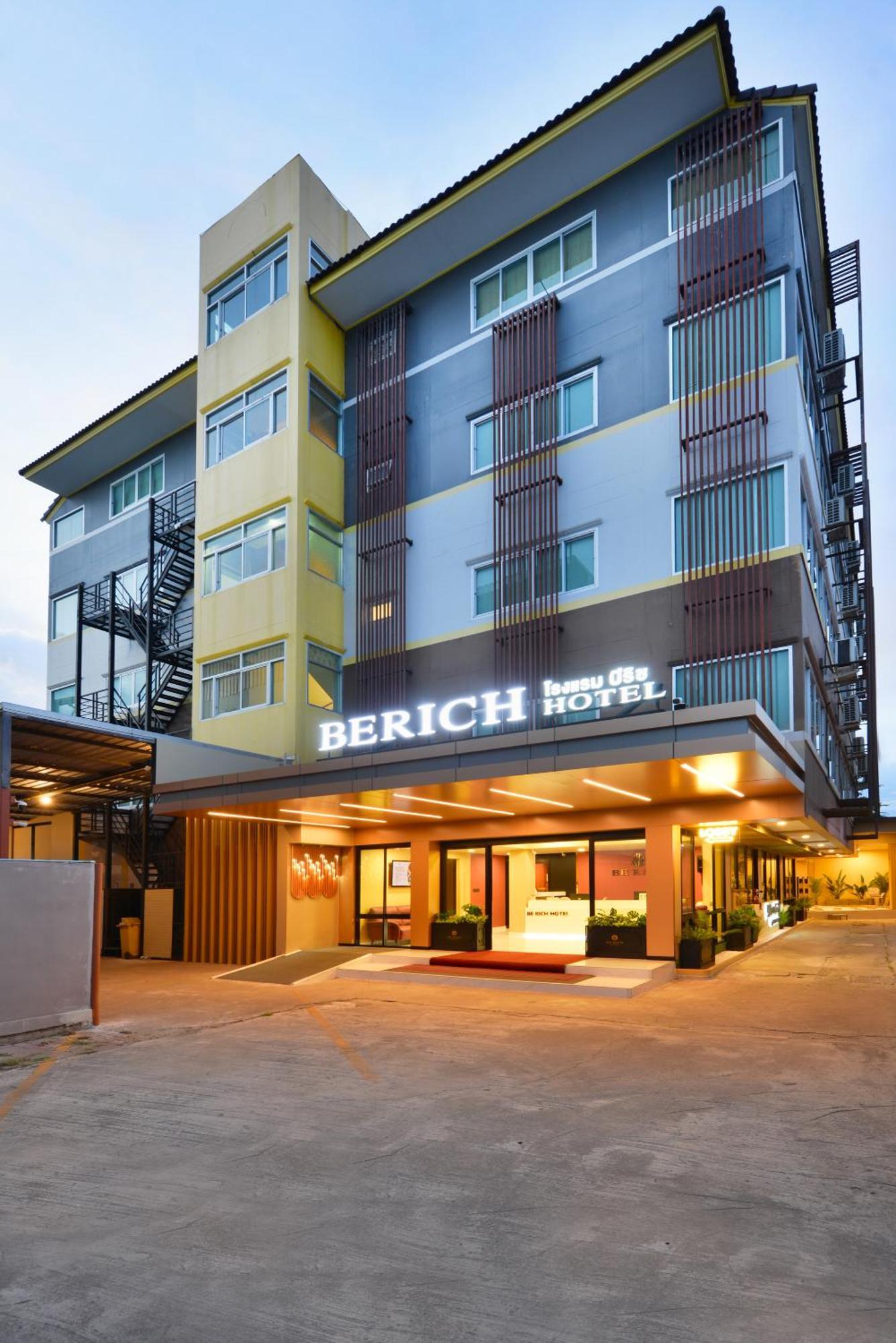Berich Hotel Tak Exterior photo